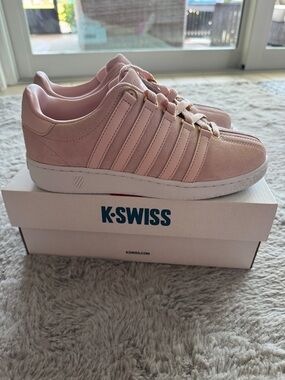 NEW K-Swiss Women's Blush Pink Suede Athletic Sneaker with Gold Accents Size 8